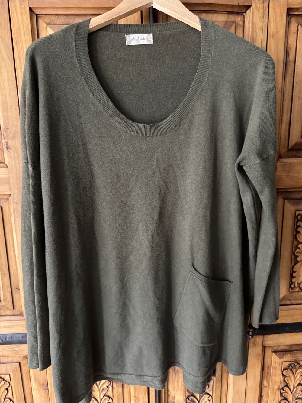 Altar'd State Olive Green Scoop-Neck Tunic with Side Pocket